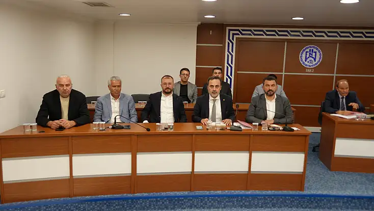 Öztürk: Ekonomi programı güncellenmeli
