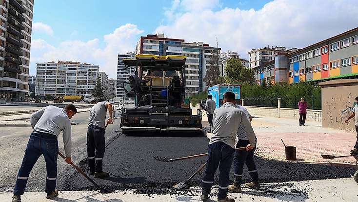 Selçuklu'nun ulaşım konforunu artıyor: 2 bin ton sıcak asfalt mesaisi