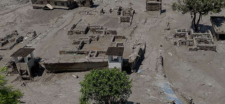 Nepal'deki selde can kaybı 1344'e yükseldi
