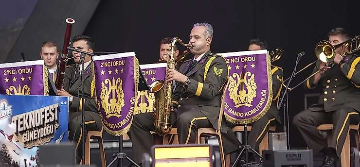 TEKNOFEST Güneydoğu'da askeri bando rüzgarı!