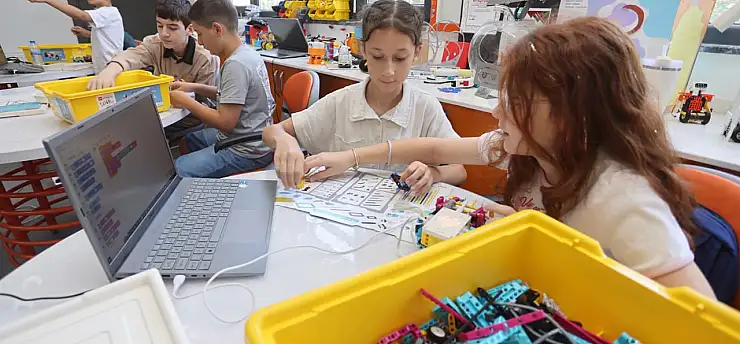 Yapay zekadan robotiğe ücretsiz yaz okulu fırsatı