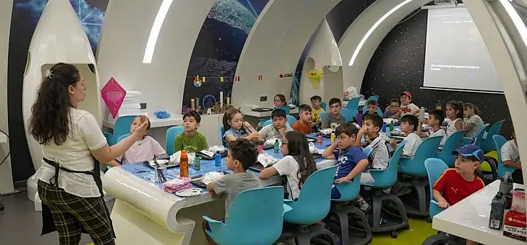 Yaz tatilini bilimle dolu dolu geçiriyorlar