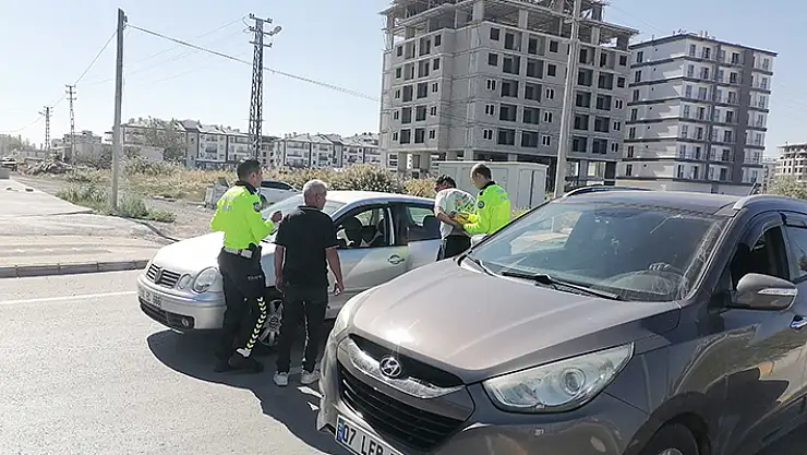 Aksaray'da polisten kaçmaya çalışan otomobil sürücüsü alkollü çıktı
