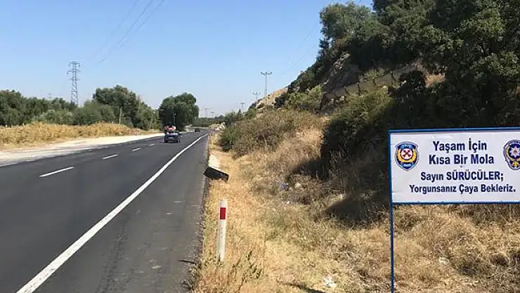 Isparta - Konya kara yolunda polisten yorgun sürücüye çay daveti