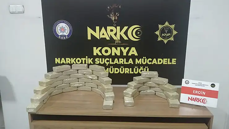 Konya'da polisten kaçan araçta 24 kilo 600 gram kilogram eroin bulundu