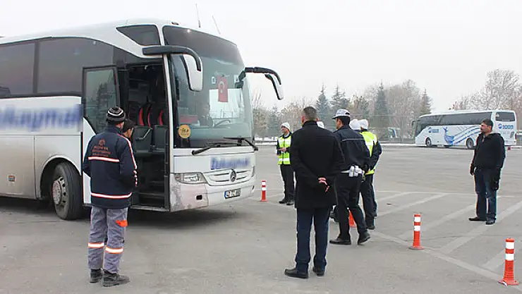 Konya'da sivil polisten yolcu otobüsüne trafik denetimi