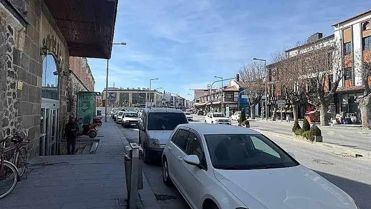 Konya'da polisten hatalı park denetimleri