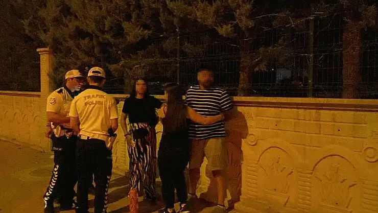 Konya'da polisten kaçan ehliyetsiz alkollü sürücünün yakınları gazetecilere saldırdı