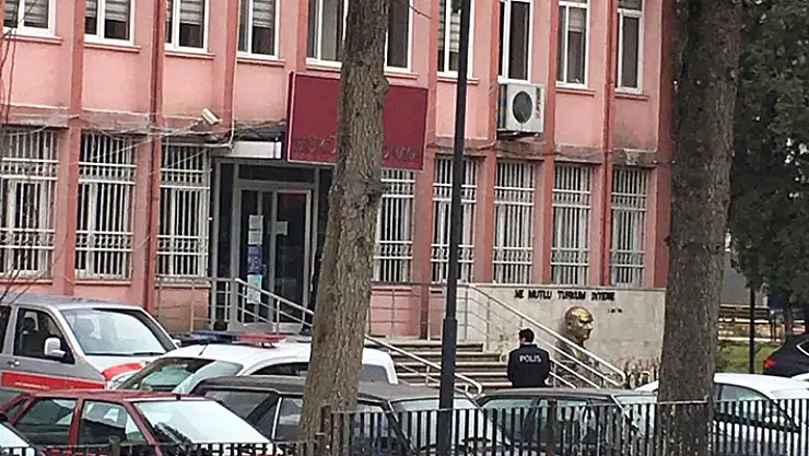 Kulu'da polisten kaçan şüphelinin yol kenarına attığı pakette uyuşturucu madde ele geçirildi
