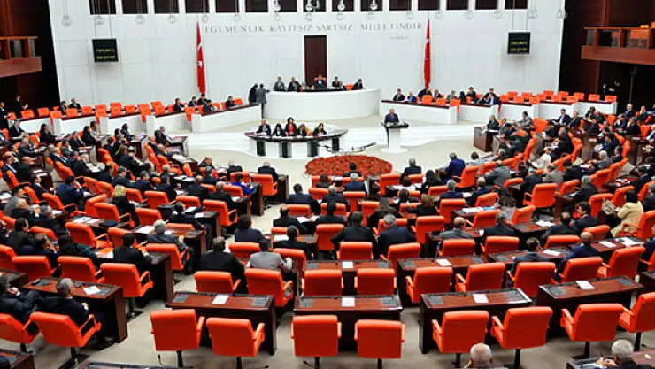 Öğrenci affı Meclisten geçti!