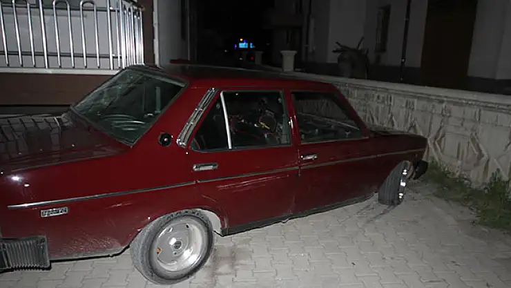 Polisten kaçan ehliyetsiz ve alkollü sürücü çıkmaz sokakta yakalandı