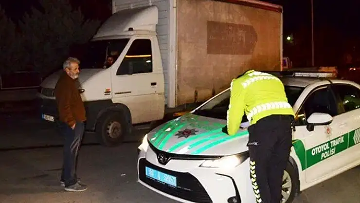 Polisten kaçan sürücü: Cezayı plakaya yazsınlar diye kaçtım
