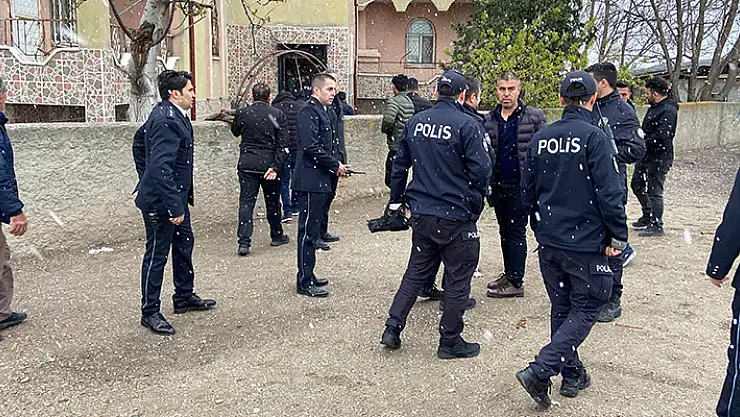 Polisten kaçmak istedi, balkondan atlayıp yaralandı