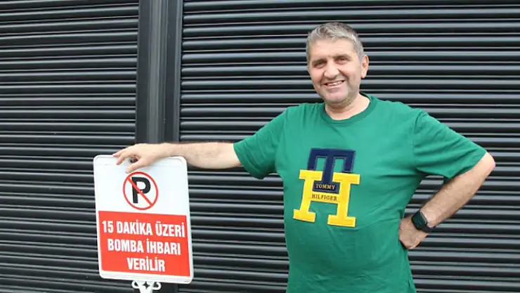 Rizeli esnafın depo önüne park eden araçlar için bulduğu çözüm görenleri güldürdü