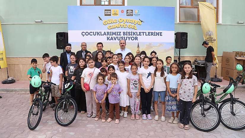 40 gün sabah namazına koştular: Konya'da bisikletlerine kavuştular