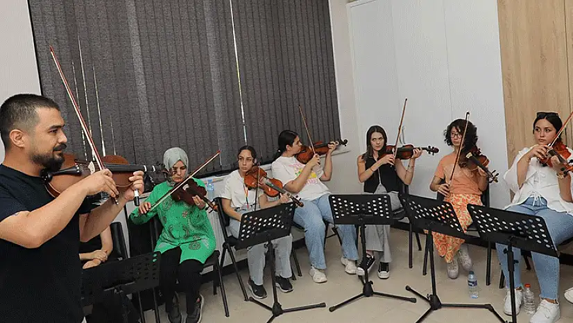 Ali Ulvi Kurucu Gençlik Merkezinde yaz kurslarına yoğun ilgi