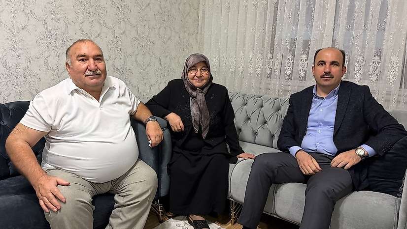 Başkan Altay'dan umre yolcularına vefa ziyareti