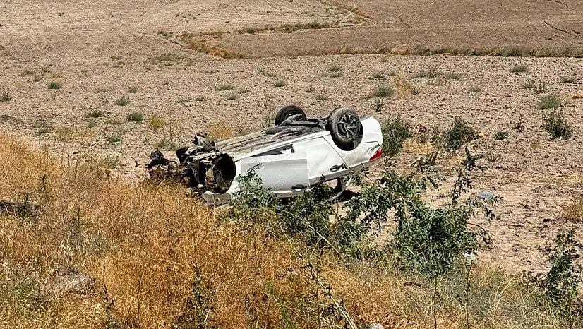 Konya'da feci kaza: Otomobil şarampole uçtu