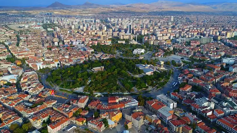 Konya Türkiye'nin en büyük üçüncü şehri idi