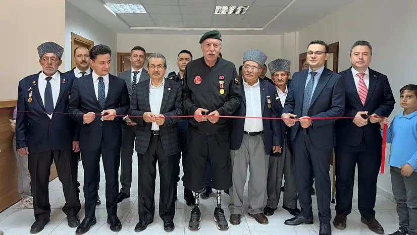 Ladik Halıcı İstiklal Ortaokulu'nda anlamlı program