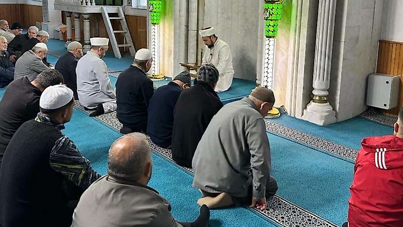 Salçuklu'da vatandaşlar sabah namazında buluştu