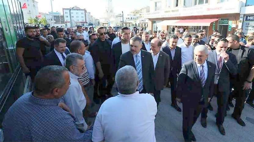 Bakan Çiftçi Konya'da halkla iç içe