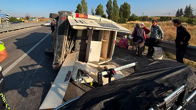 Konya'da can pazarı! İşçileri taşıyan minibüs devrildi