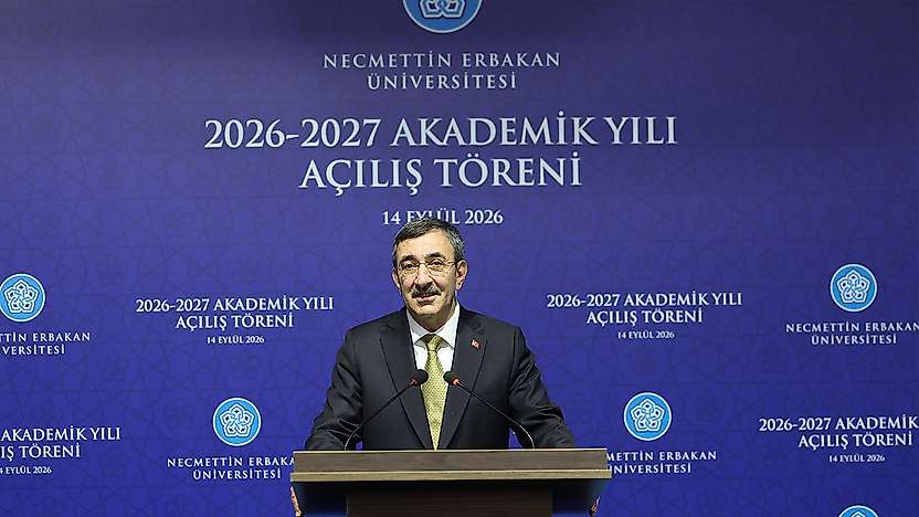 Cumhurbaşkanı yardımcısı, Konya'da gençlere ve üniversitelere seslendi
