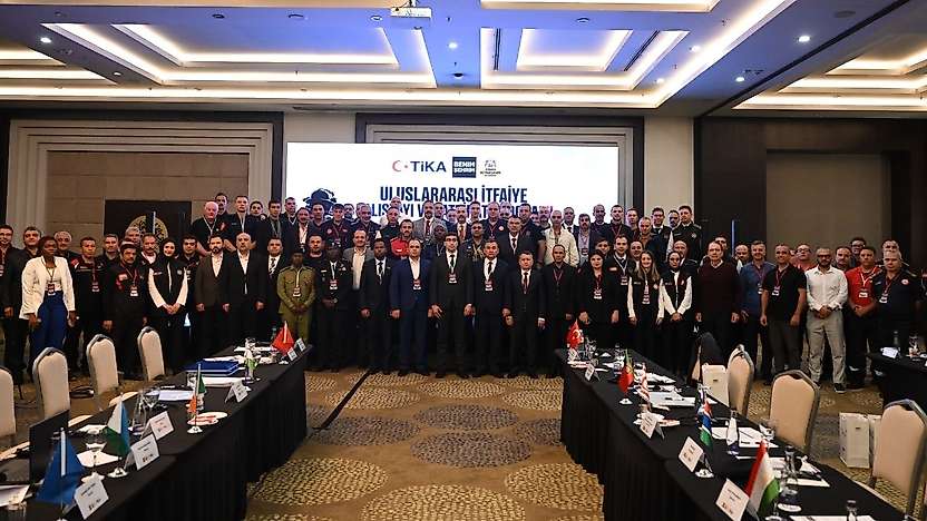 Dünyanın farklı ülkelerinden itfaiyeciler Konya'da