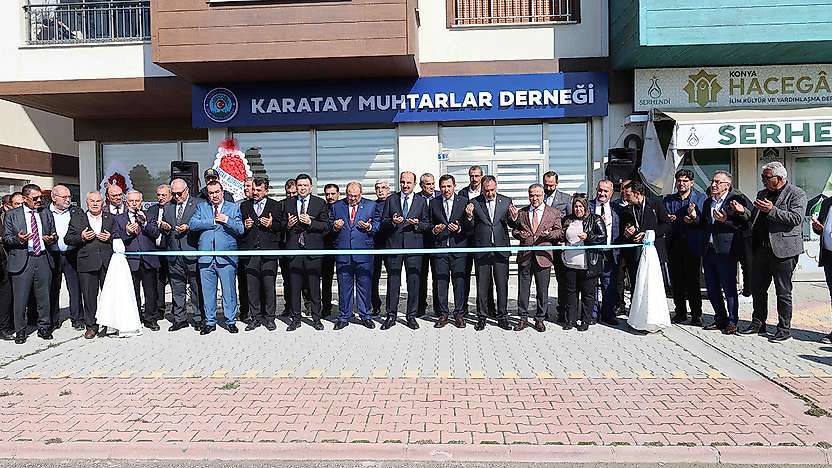 Karataylı muhtarlar yeni dernek binasına kavuştu