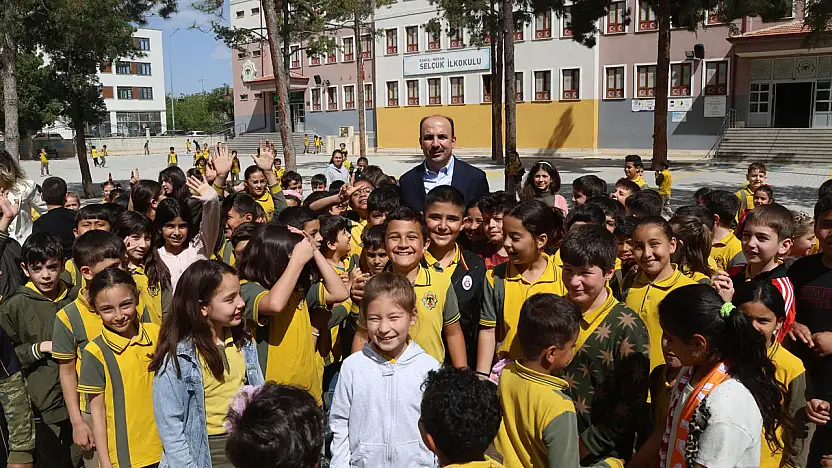 Karne alan öğrencilere Başkan Altay'dan önemli tavsiyeler