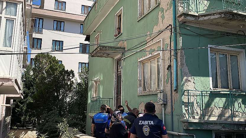 Konya'da binadan gelen koku ekipleri harekete geçirdi, gerçek bambaşkaymış