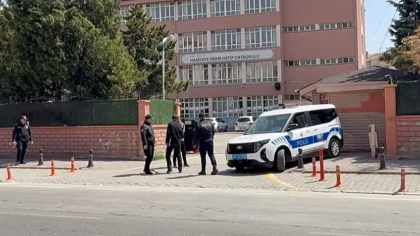 Konya'da ekipler okul çevresinde kuş uçurtmuyor