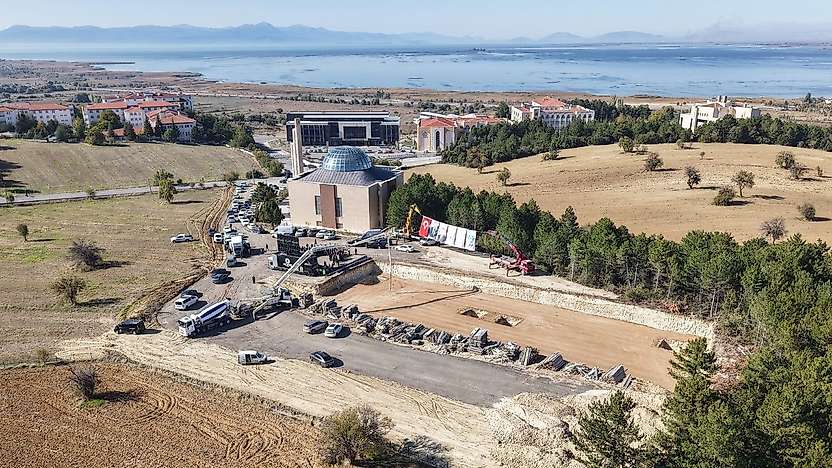 Konya'da göl manzaralı huzurevinin temeli atıldı