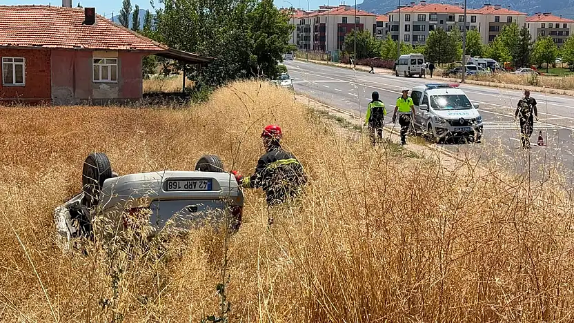 Konya'da iki otomobil kafa kafaya çarpıştı