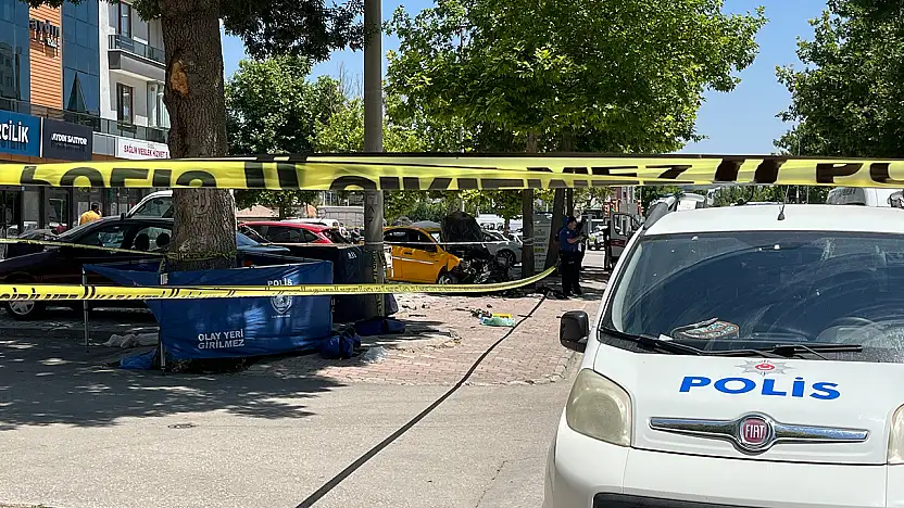 Konya'da kahreden kaza! Ticari taksinin çarptığı anne ile kızı öldü