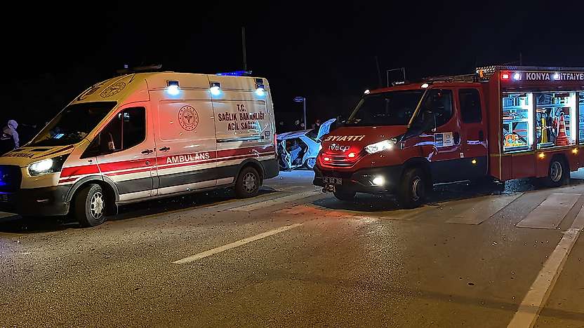 Konya'da kırmızı ışık ihlali kazaya neden oldu: 5 yaralı