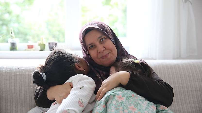 Konya'da koruyucu anneden sevgi dolu aile tablosu