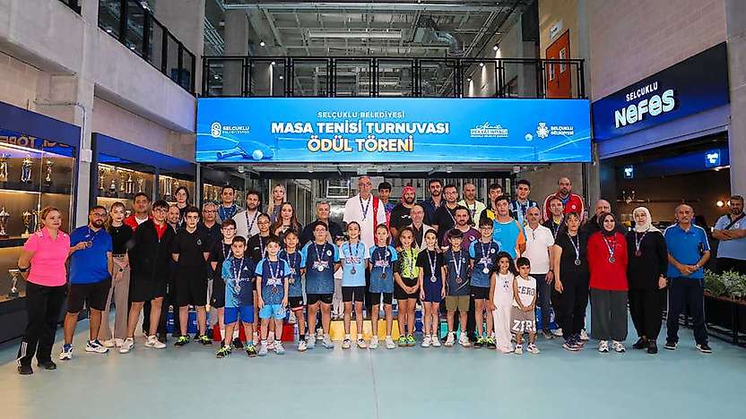 Konya'da masa tenisi maratonu sona erdi