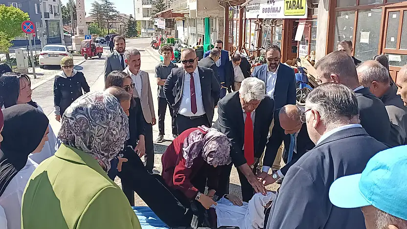 Konya'da öğrenci bayıldı, ilk müdahaleye belediye başkanı koştu