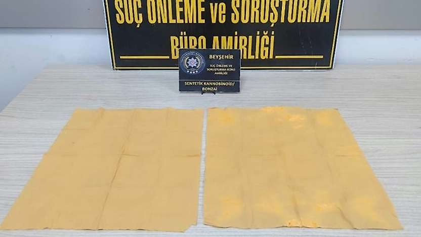 Konya'da peçeteye emdirilmiş uyuşturucu operasyonu: 3 tutuklama