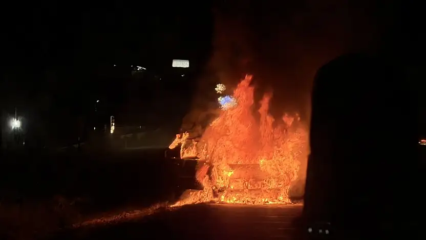 Konya'da seyir halindeyken yanan otomobil korkuttu
