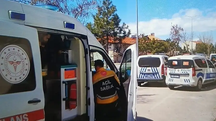 Konya'da yürekler ağza geldi! Otomobilin çarptığı çocuk hastanelik oldu