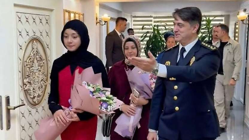 Konya Emniyet Müdürü Koç, şehidin şampiyon kızını ağırladı