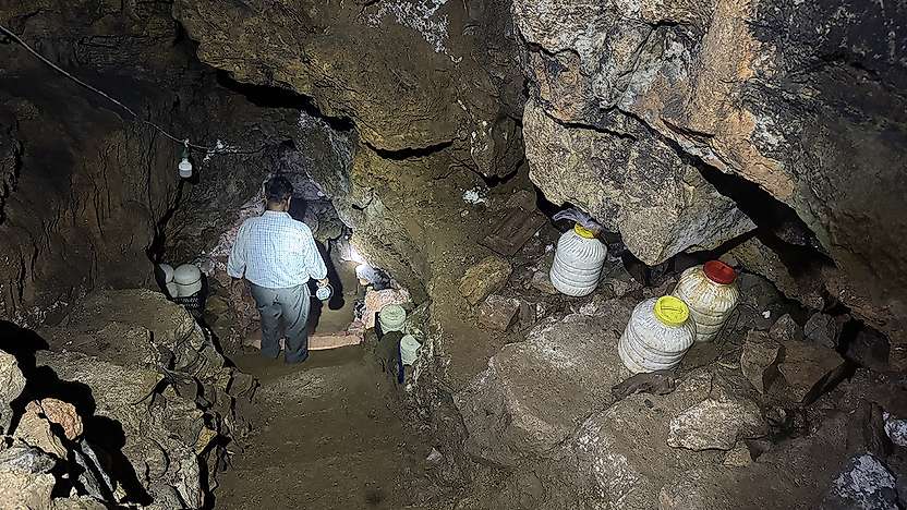 Konya'nın doğal soğuk hava deposu: Peynirler bu mağarada saklanıyor