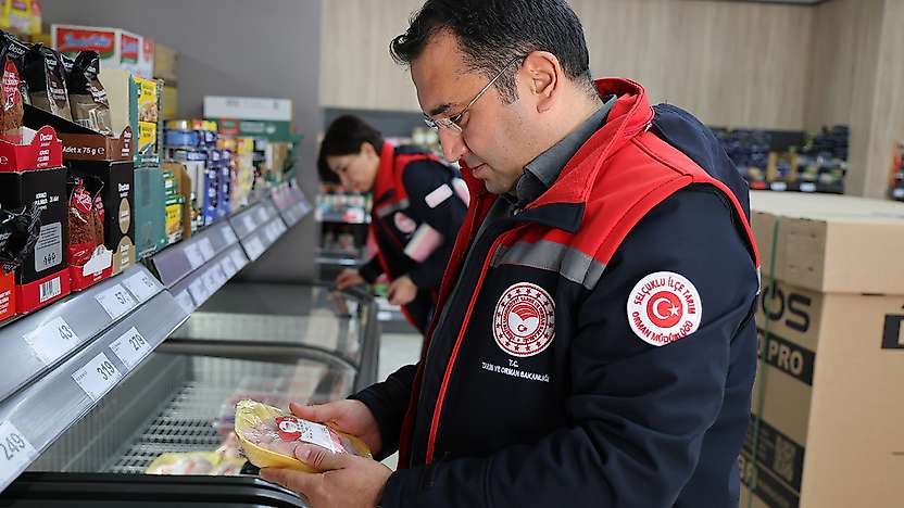 Konya Selçuklu'da market denetimleri sürüyor