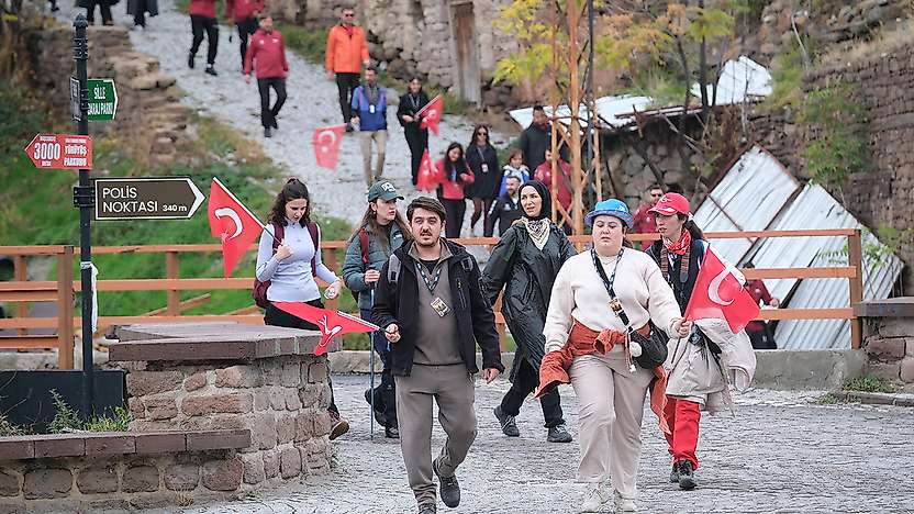 Konya Sille'de bayraklarla Cumhuriyet yürüyüşü gerçekleştirildi