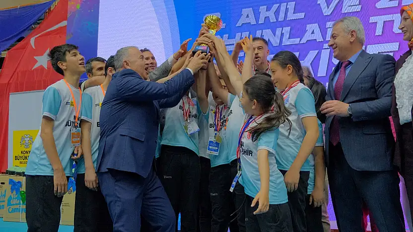 Konya zirveyi bırakmadı