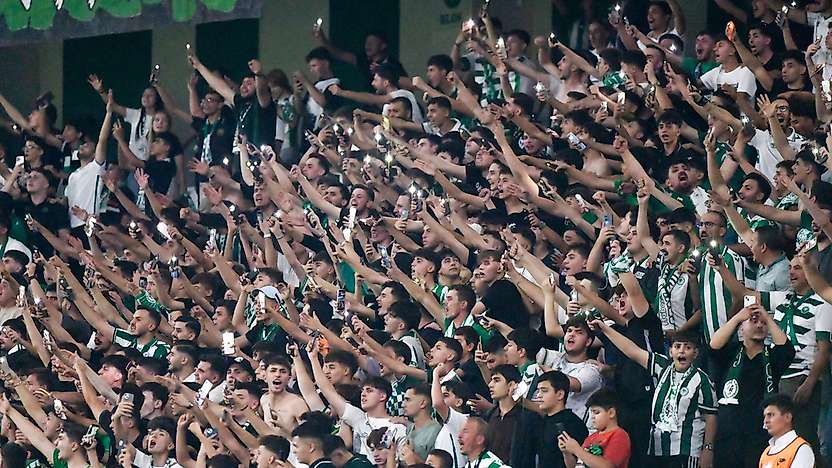 Konyaspor yönetimi harekete geçti! Biletlere indirim geldi