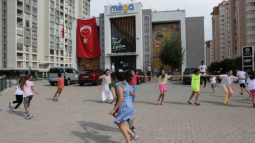 MEGA Yaz Okulu'nda kayıtlar başlıyor